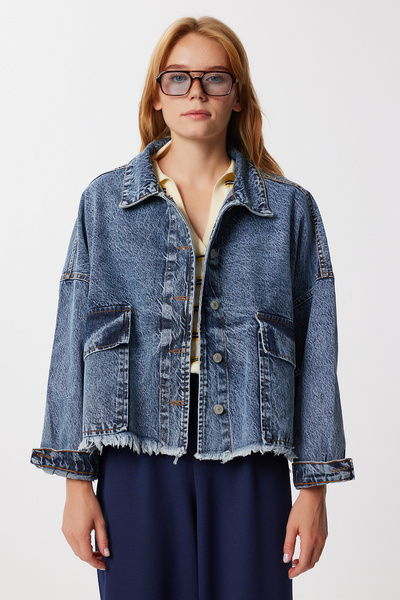 Happiness İstanbul Kadın Koyu Mavi Yıkamalı Püsküllü Denim Ceket VC00012