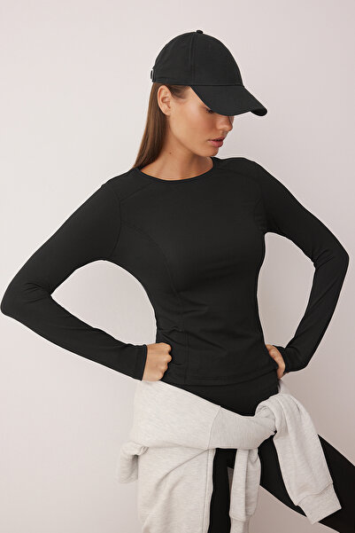 Trendyol Collection Black Stitch Detail Diver/Scuba Fabric Sports Top/Blouse Thmaw26Bz00004
