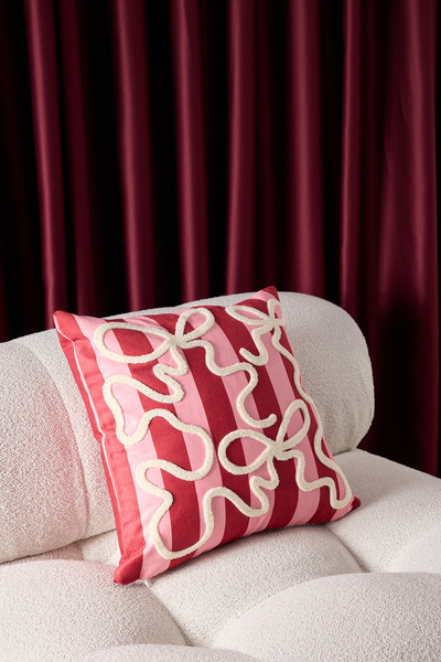 TRENDYOLMİLLA HOME Single Striped Bow Punch Detailed Throw Pillow Cover 45X45Cm Tphaw26Kkk00003