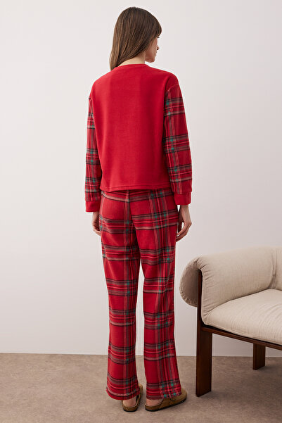 Trendyol Collection Set de pijamale tricotate din lână în carouri roșii THMAW26PT00173