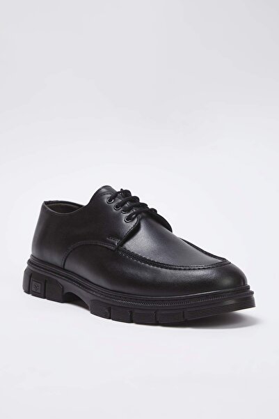 TRENDYOL SHOES Schwarze klassische Herrenschuhe mit Schnürung TAKAW26KA00001