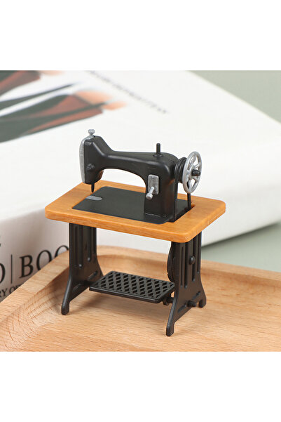 Choice1 ديكور بيت الدمية الأصفر، أثاث مصغر خشبي، ماكينة خياطة مع خيط ومقص، مل...