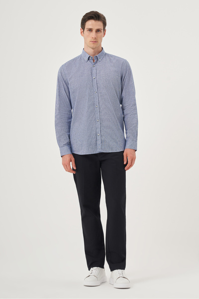 Morven Чоловіча сорочка з синього льону з трендовим візерунком, прямим кроєм та ґудзиковим коміром