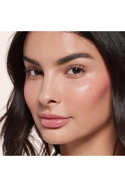 loça لوكا احمر خدود كريمي - 02 كاجولي كول Loca Cream Blush - 02 Casually Cool