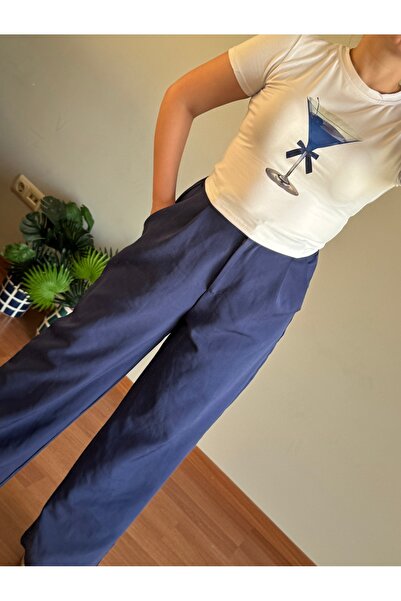 AURAN COUTURE تي شيرت نسائي أبيض طويل مطبوع عليه كوكتيل