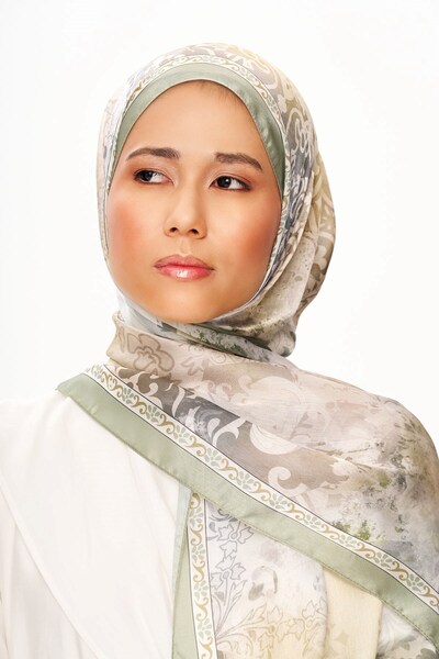 MOISCARF ETHEREAL BLOOM șal cu model rafinat Jan Jan, verde nisip