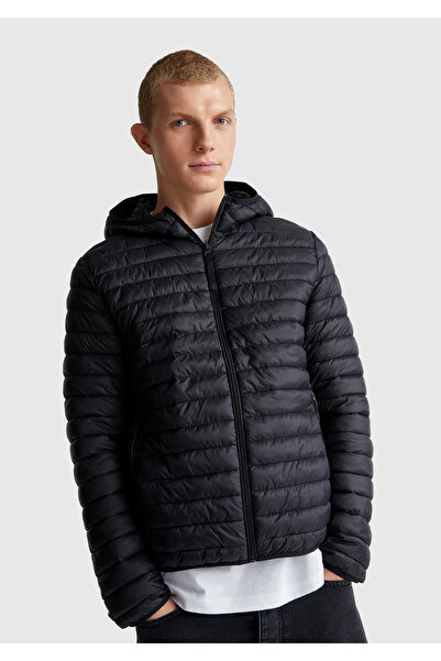 United Colors of Benetton Men's Black Polyester Filled Regular Fit Hooded Puffer Coat