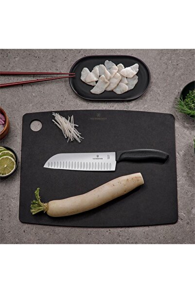 Victorinox 6.8523.17B 17cm Siyah Santoku Bıçağı, Blisterli Paket