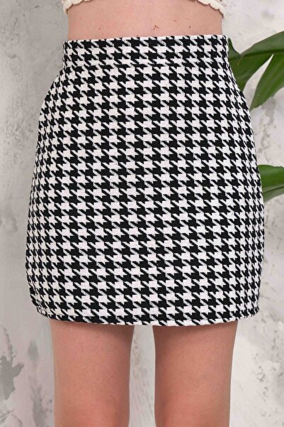 VAGGON Women's Black-White Zipper Closure Houndstooth Patterned Mini Skirt Vs00897
