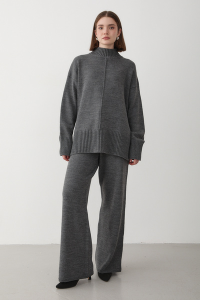 JASTE Women's Gray Oversize Turtleneck Knitwear Sweater & Elastic Waist Pants Set