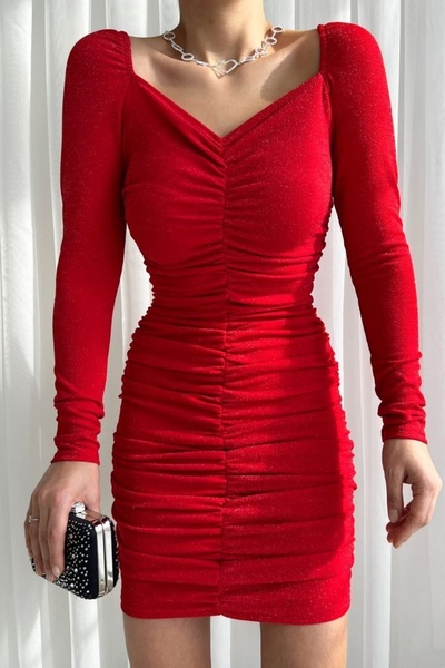 bayansepeti Kırmızı Esnek Simli Krep Kumaş V Yaka Büzgü Detaylı Mini Elbise 582383
