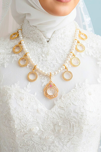 TwinsCollection Çeyrekli Altın Uyumlu 8mm İncili 9'u Bir Yerde Kolye - Çeyrekli Dokuz'u Bir Yerde Kolye