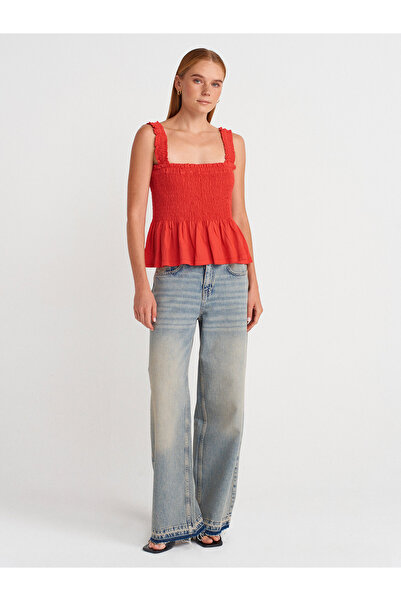 Dilvin 31852 Gipe Detaylı Askılı Bluz-Kırmızı