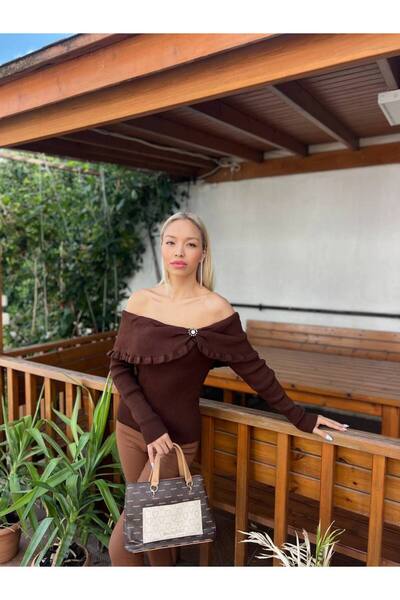 For Angels Madonna Collar Sweater with Stone Accessories