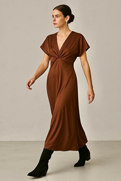 Flaner feman Saten Elbsie