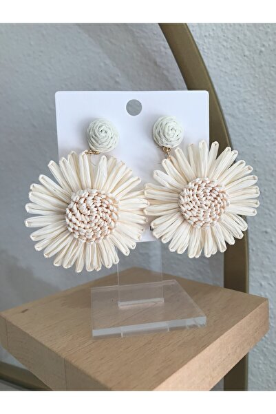 the ASEL İNCİ Flower Earrings