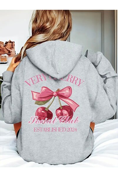 Deocept سويت شيرت مطبوع عليه VERY CHERRY SOCIAL CLUB للجنسين