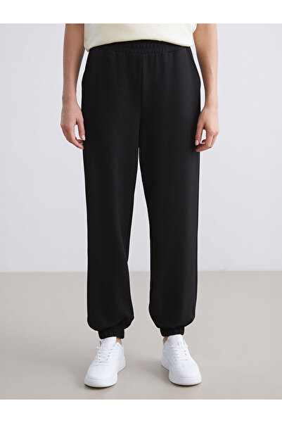 LC Waikiki Μαύρο γυναικείο παντελόνι jogger με ελαστική μέση