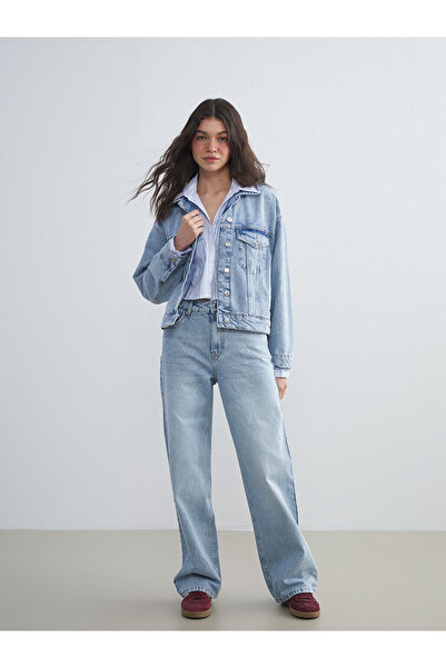 LC Waikiki Jachetă de blugi pentru femei Izr New Season cu guler cămașă
