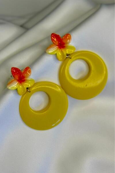 Melissa Boutique Women's Yellow Flower Detailed Design Earrings
