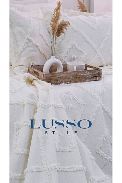 LUSSO Stile Çift Kişilik Ekru İskandinav Yatak Örtüsü 250x260 ve 2 Adet Yastık Kılıfı