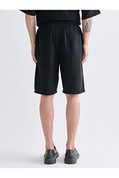 LC Waikiki Μαύρο ανδρικό σορτς μουσελίνας άνετο και άνετο