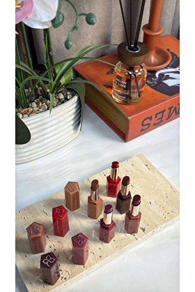 real beauty أحمر الشفاه ومرطبات الجمال الحقيقي - عبوة من 5 قطع