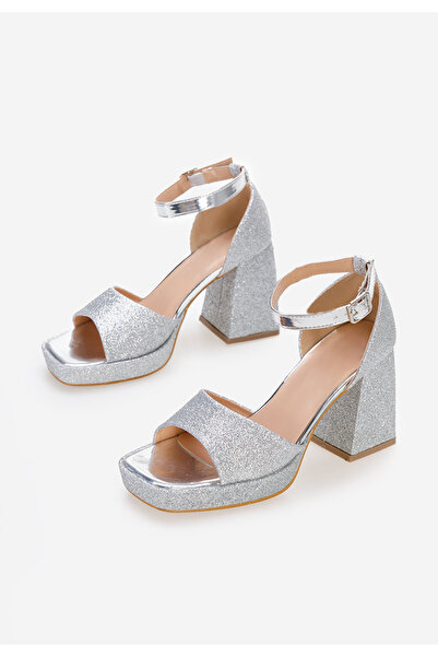 B T Shoes Stribrné dámské elegantní sandály Roda