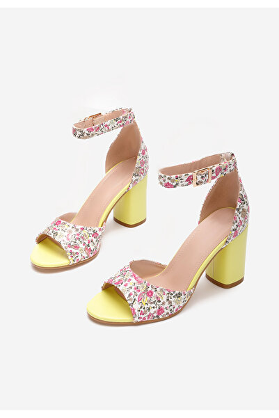 B T Shoes Žlutá sandály na podpatku Moreira