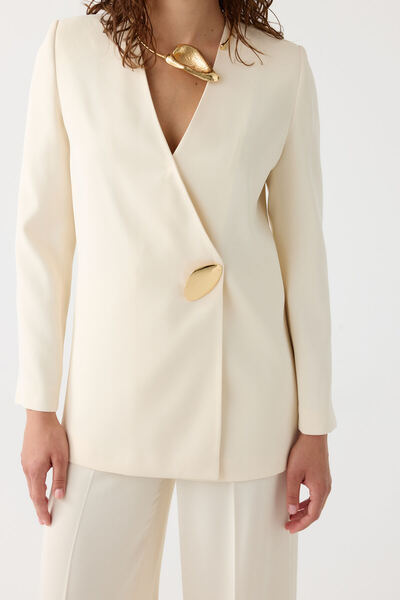 Dizayn Ella Gold aksesuarlı kruvaze kapama ceket takım EL-2704