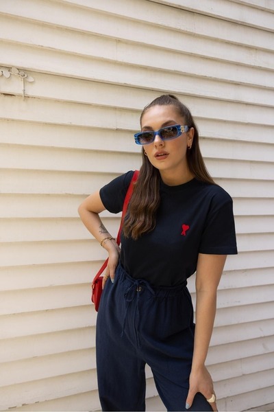 Flood Of Style Γυναικείο μπλε ναυτικό με κέντημα σε σχήμα καρδιάς Oversize