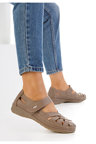 B T Shoes Balerini perforati kaki Parina