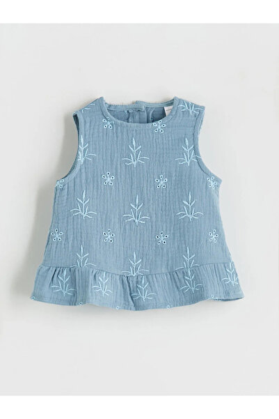 LC Waikiki Embroidered Baby Girl Blouse and Shorts 2-Piece