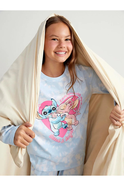 LC Waikiki Crew Neck Stitch and Angel Printed Girls' Pajama Set