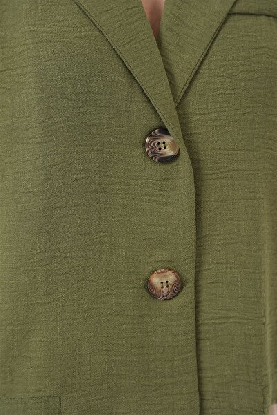 Hiccup Bdart Textured Short Jacket with Shirt Collar