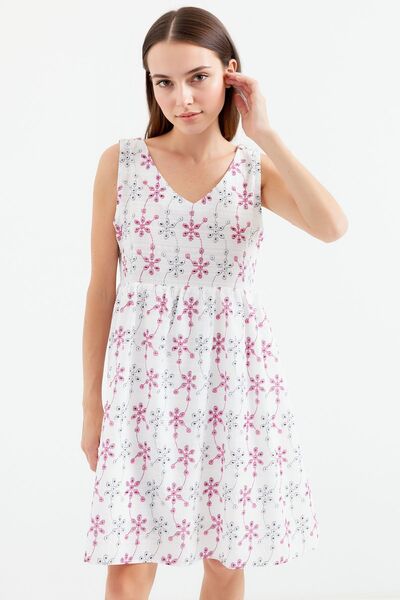 Hiccup Mini rochie BDART cu decolteu în V cu broderie florală