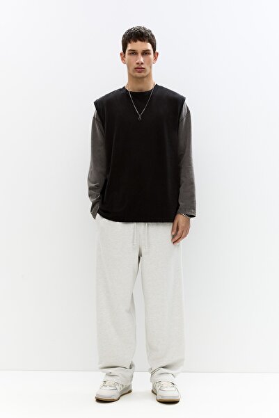 Pull & Bear Sweatpants with splits