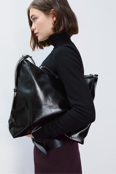 Stradivarius Shoulder bag with buckle