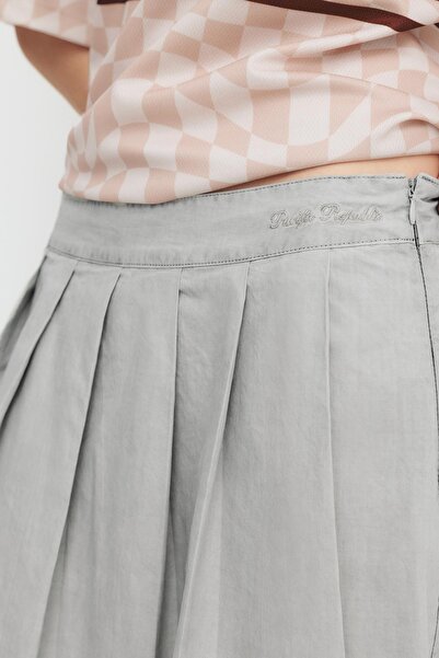 Pull & Bear Box pleat midi skirt