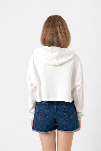 Tshirthane Ahyeon Babymonster Est Ecru Women's Crop Hoodie