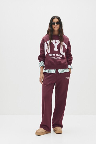 Pull & Bear Varsity grafikli eşofman altı