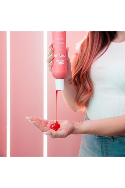 Milkshake Șampon colorant Pink Lemonade, pentru păr blond, 300 ml