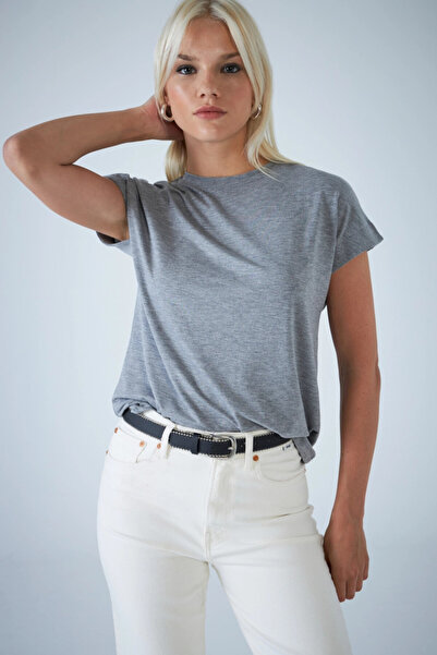 Cool & Sexy Women's Gray T-Shirt Lpp1313