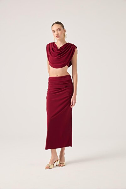HOLLY LOLLY 3-Piece Yulia Set with Cape, Straps, Bustier and Long Skirt in Burgundy