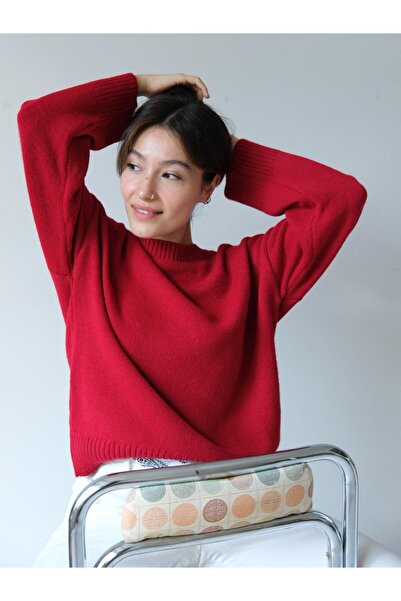 Butik Una Fiaba-Red Women's Plain Crew Neck Oversized Soft Textured Knit Sweater