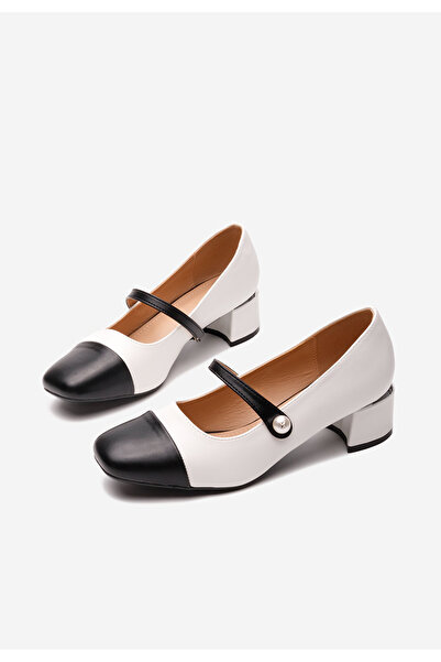 B T Shoes Bílé lodičky na hrubém podpatku Sidena