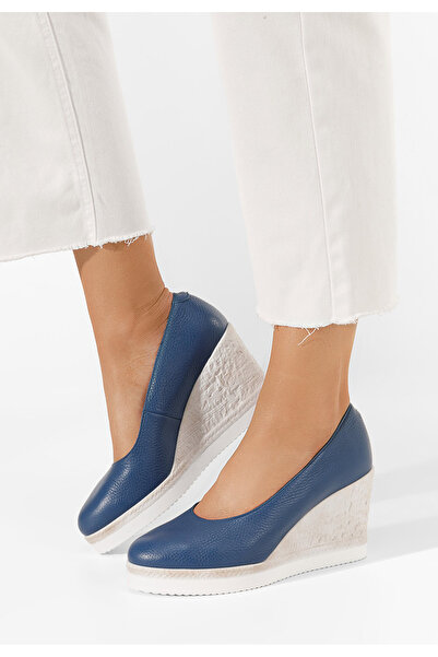 B T Shoes Modré lodičky na klínku Kaira