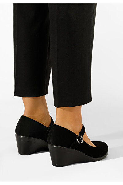B T Shoes Černé dámské polobotky na klínku Ildia