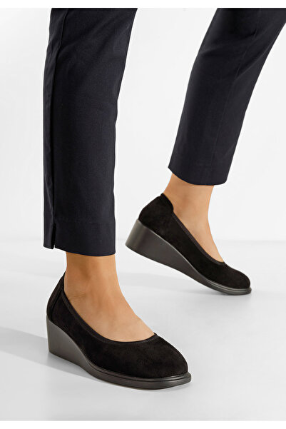 B T Shoes čierne poltopánky na platforme Coranda