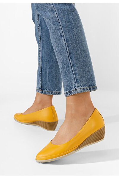 B T Shoes Minas B yellow platform shoes